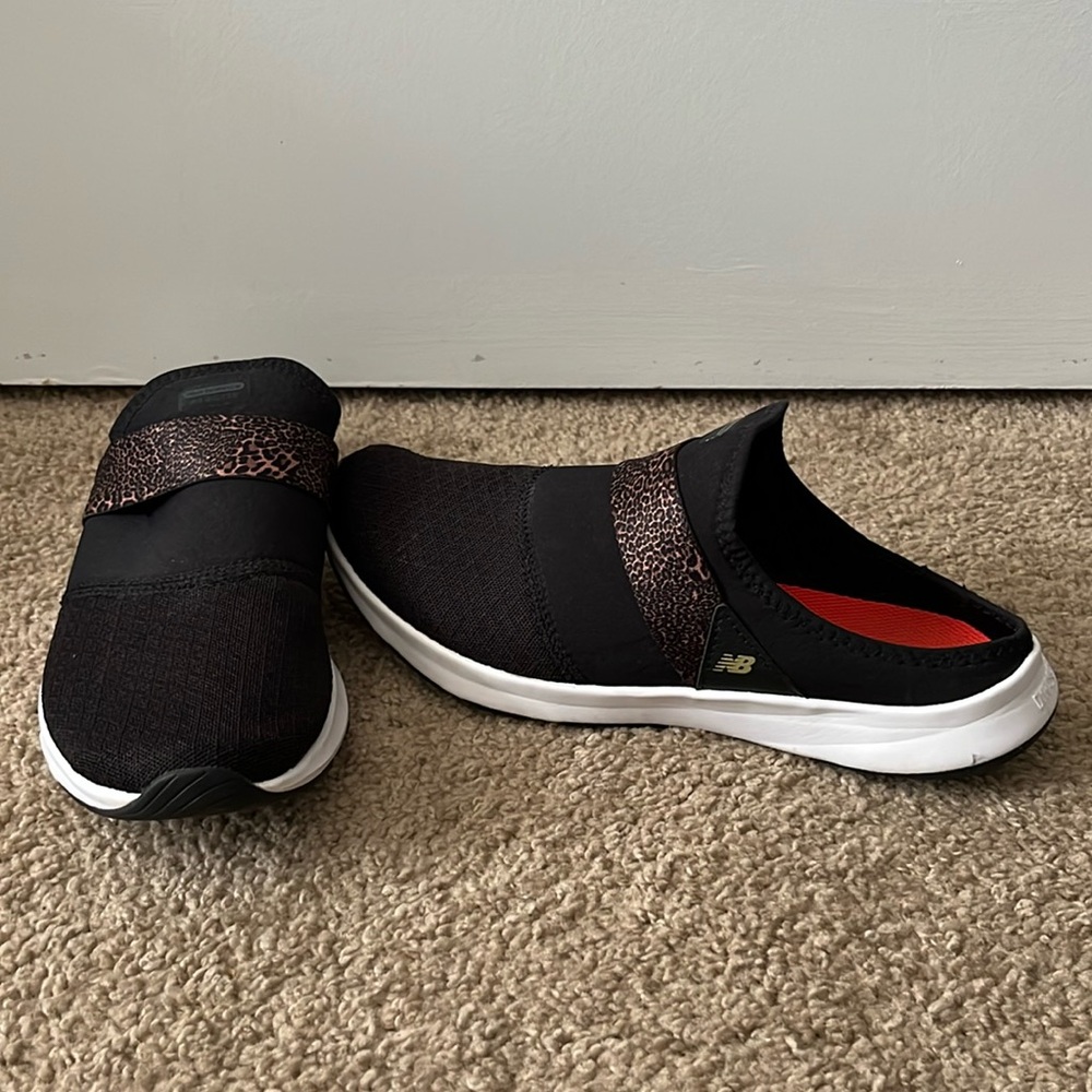 New balance Dynasoft slide tennis shoes, WNRGMBL3 US 9 B width leopard black